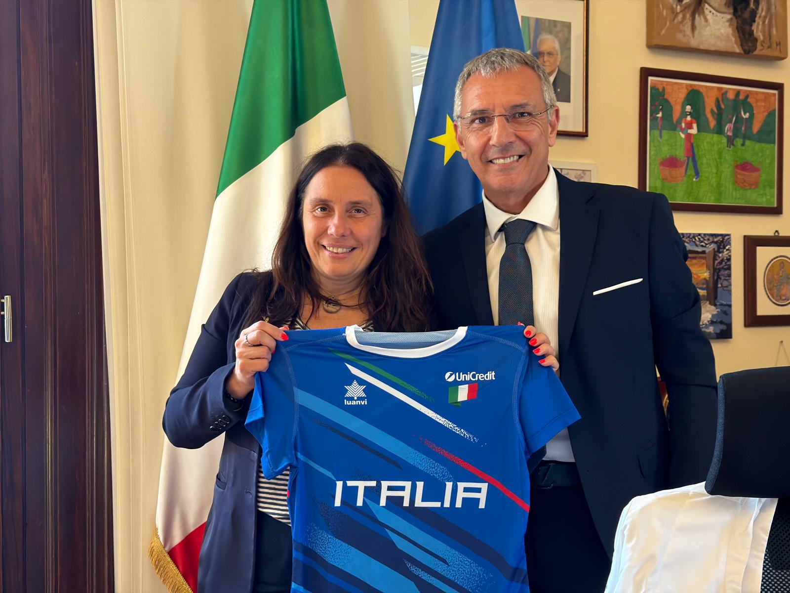 In foto la Ministra Locatelli e Mariano Salvatore