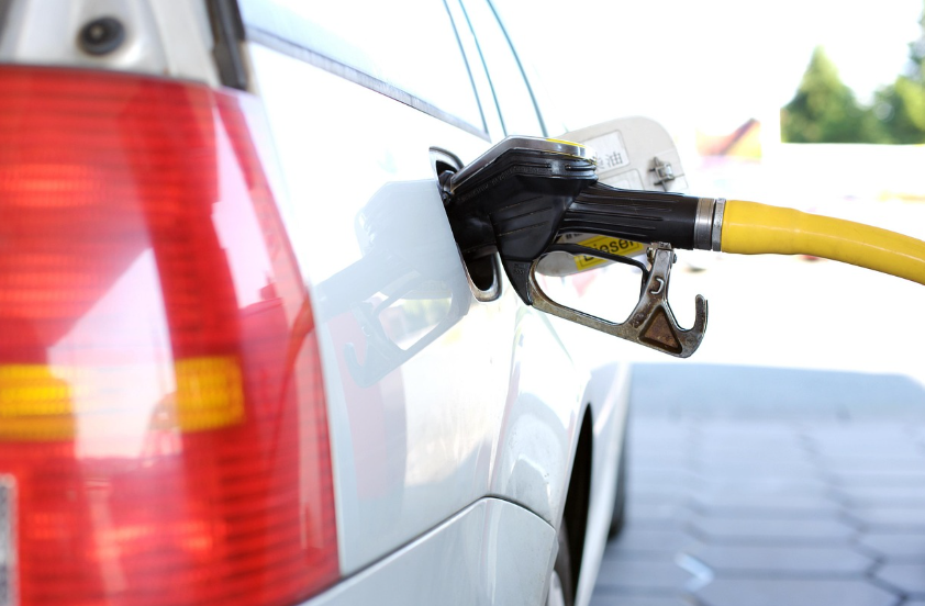 Il presidente della Fish lancia l'allarme: l'aumento del prezzo della benzina al litro può rappresentare un ulteriore ostacolo alla mobilità delle persone con disabilità