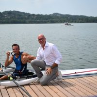 In foto l'atleta con l'allenatore