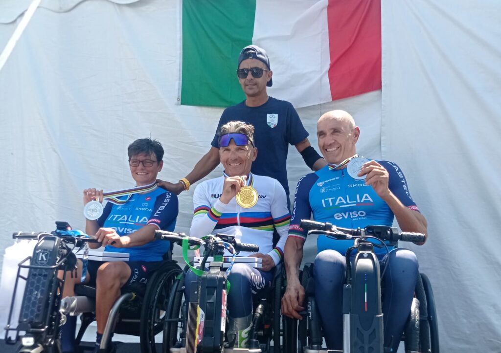 Fabrizio Cornegliani: “Riconquistare la maglia iridata e sentire l'inno di Mameli su un tracciato così impegnativo è un'emozione indescrivibile”