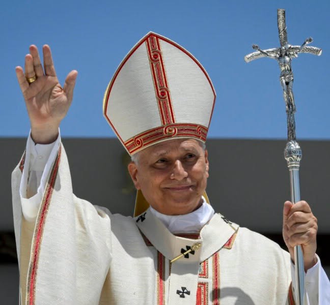in foto PAPA LEONE